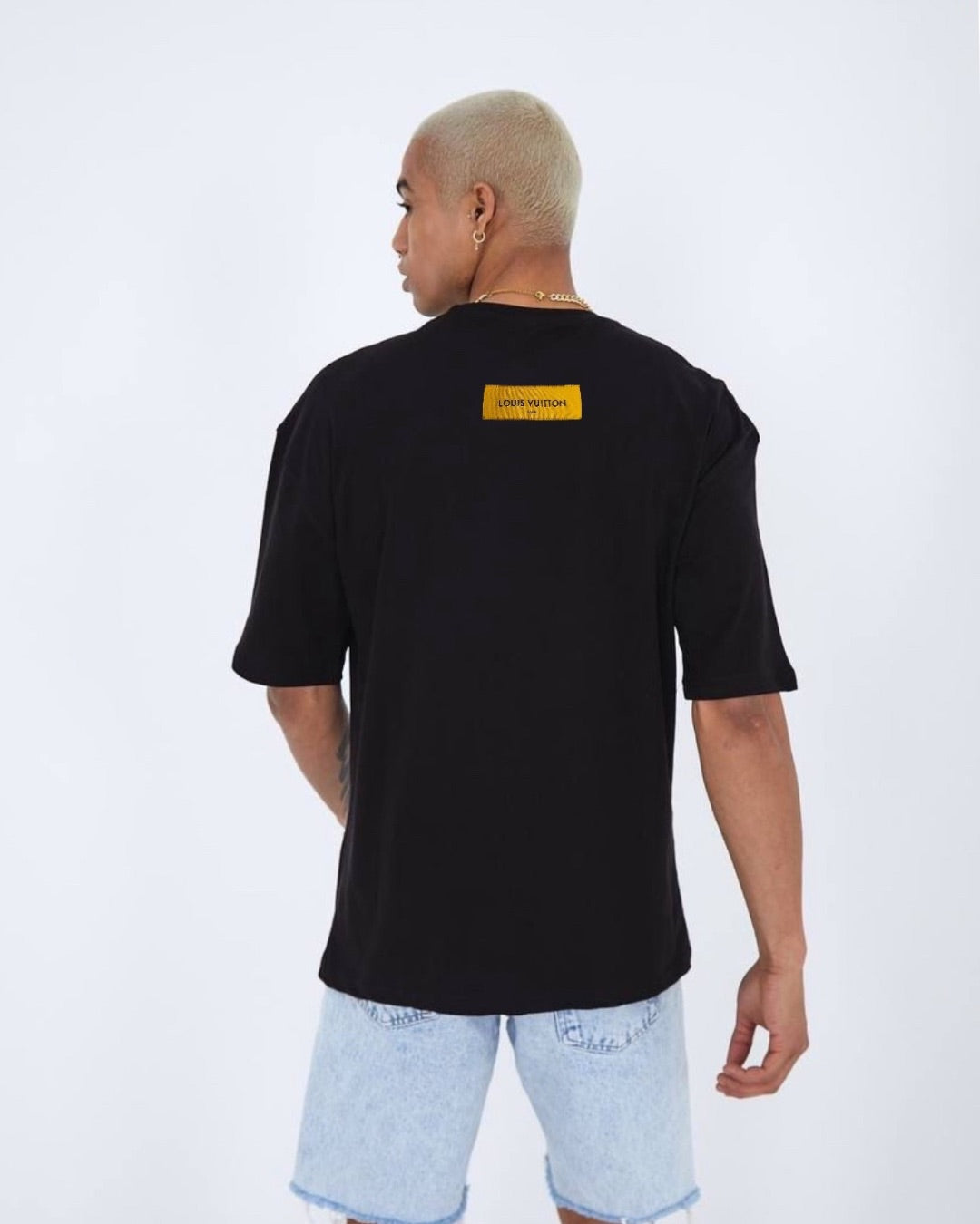 SIGNATURE TAG UNISEX EXCLUSIVE OVERSIZED TEE - BLACK
