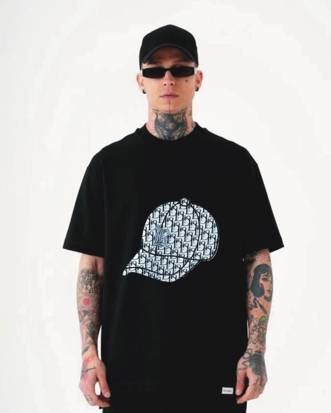 DOR CAP UNISEX EXCLUSIVE OVERSIZED TEE - BLACK(*)