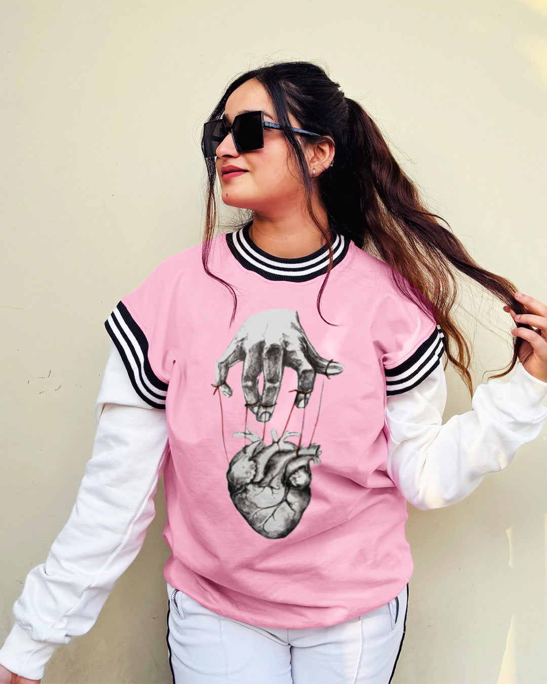 WOMEN'S PUPPET HEART SWEATSHIRT