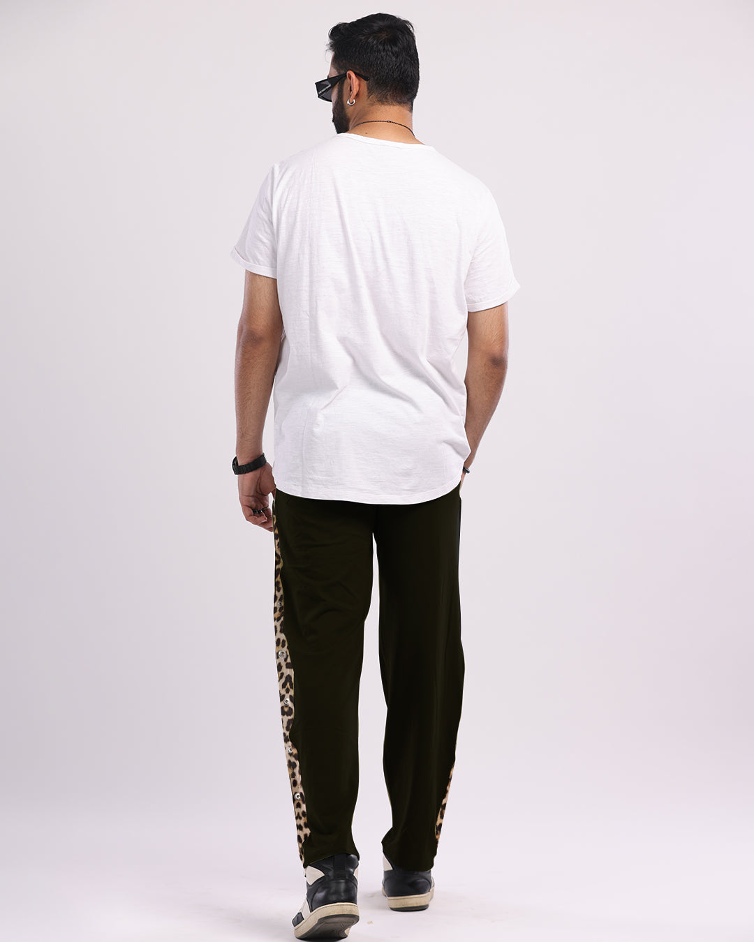 Men's Lion Accent Black Snap Buttons Cotton Trouser