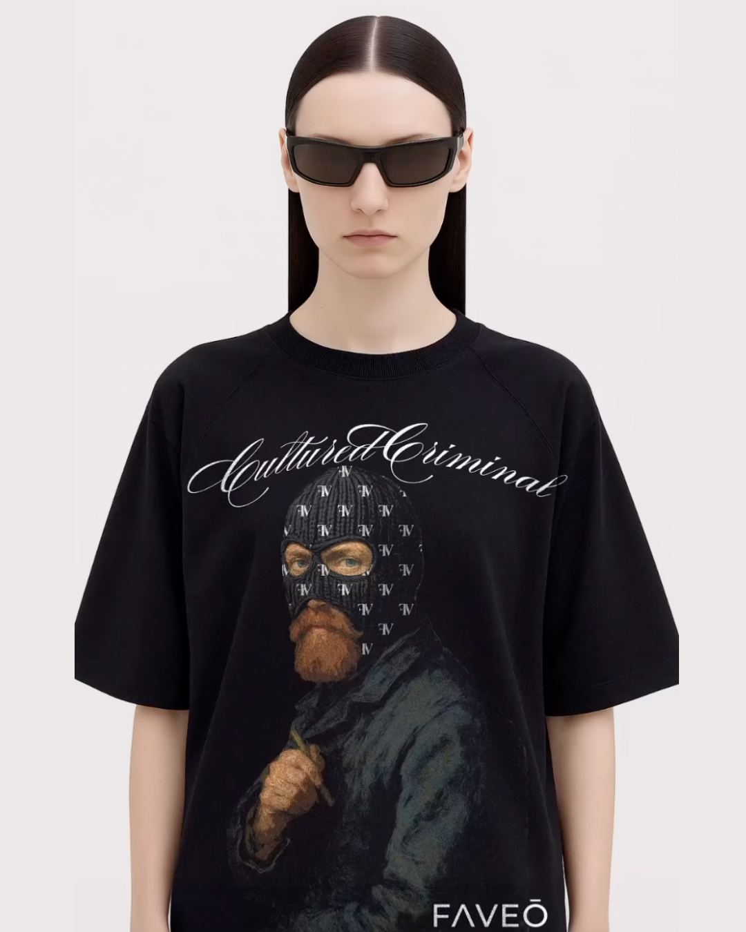 WOMEN'S CULTURE CRIMINAL OVERSIZED BLACK T-SHIRT