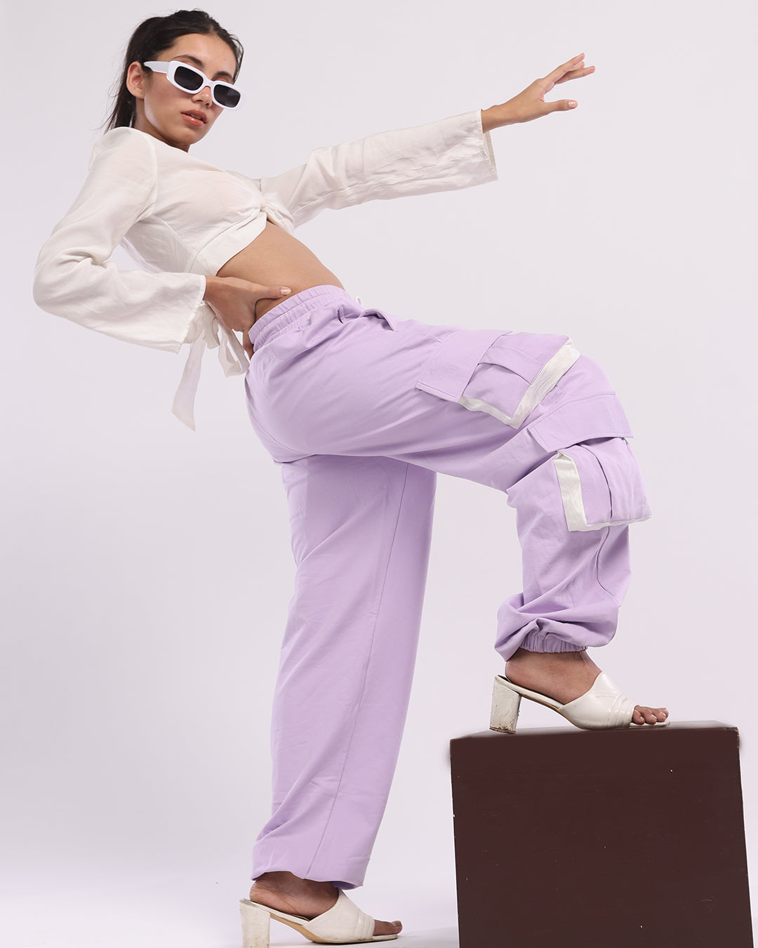 STAY STYLISH, STAY COMFORTABLE: LAVENDER WOMEN'S COTTON JOGGERS