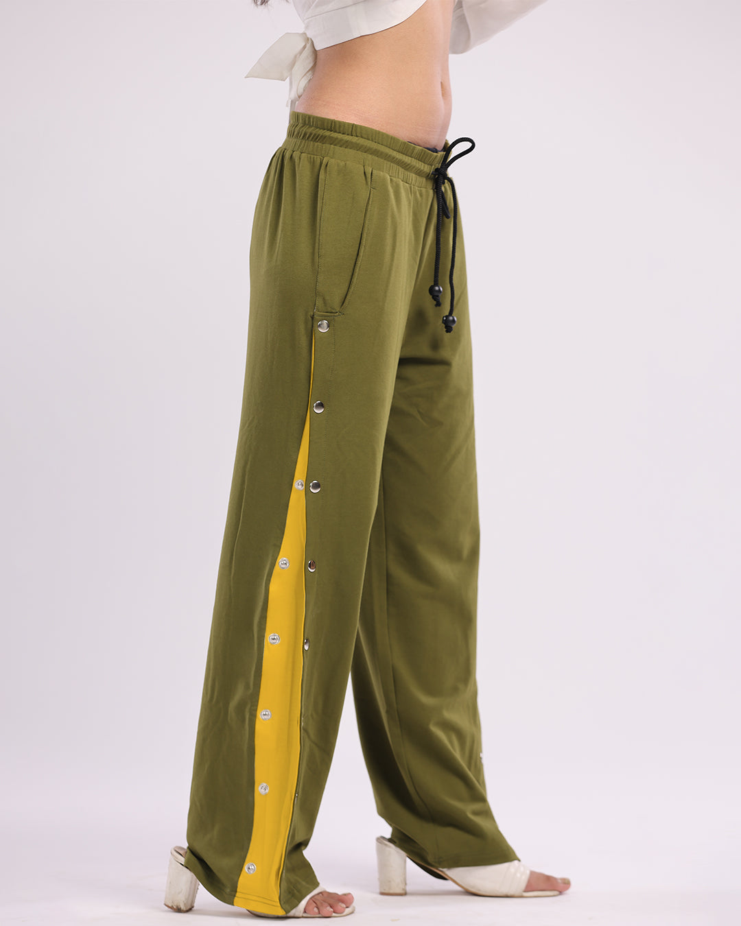 TRENDY CARGO TROUSERS FOR WOMEN - CHEESY OLIVE SNAP BUTTON STYLE