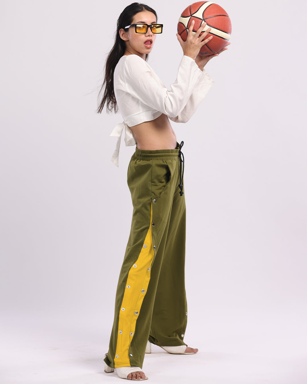 TRENDY CARGO TROUSERS FOR WOMEN - CHEESY OLIVE SNAP BUTTON STYLE