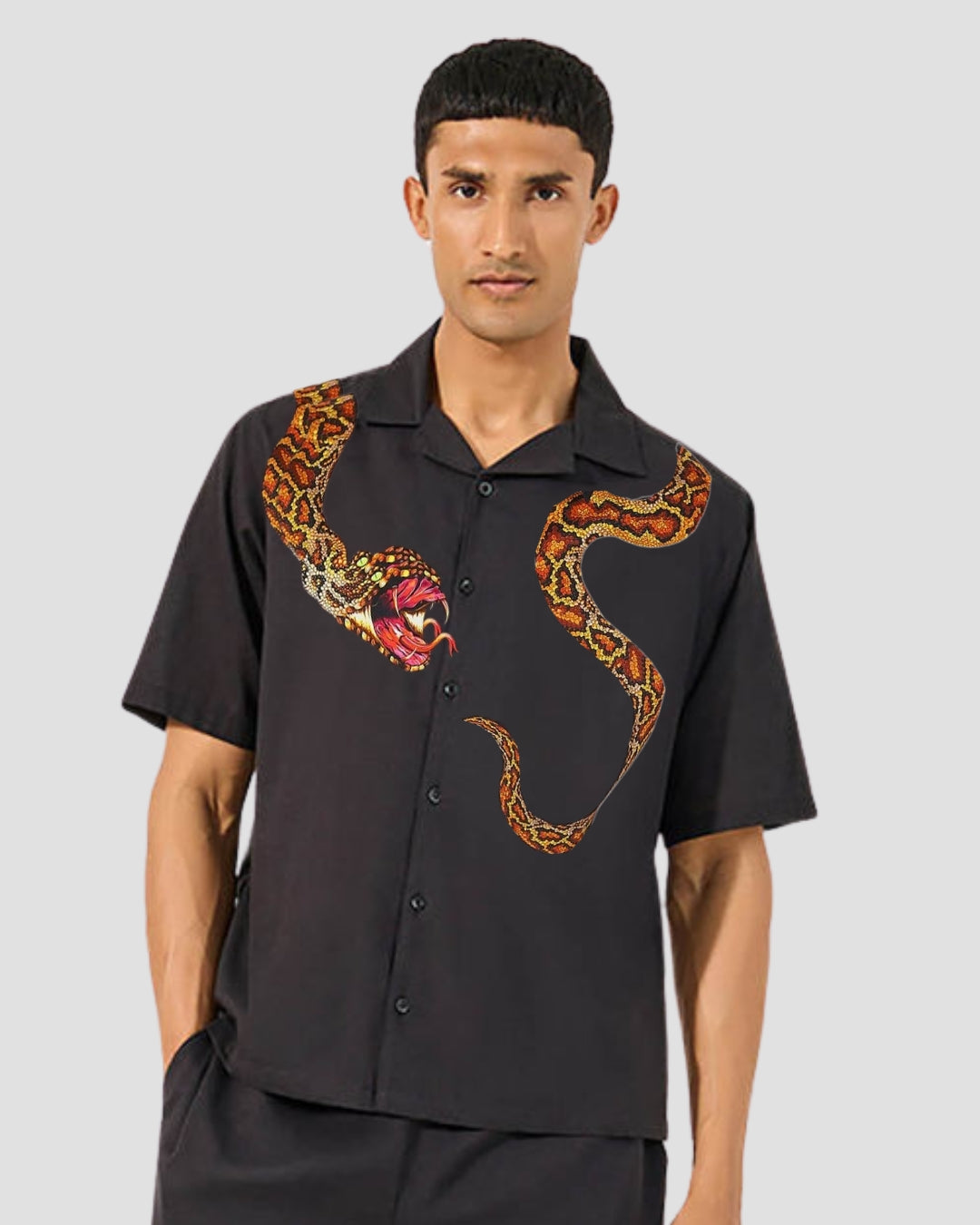 SNAKE PATTERN HALF SLEEVE BLACK OVERSIZED KNITTED SHIRT(*)