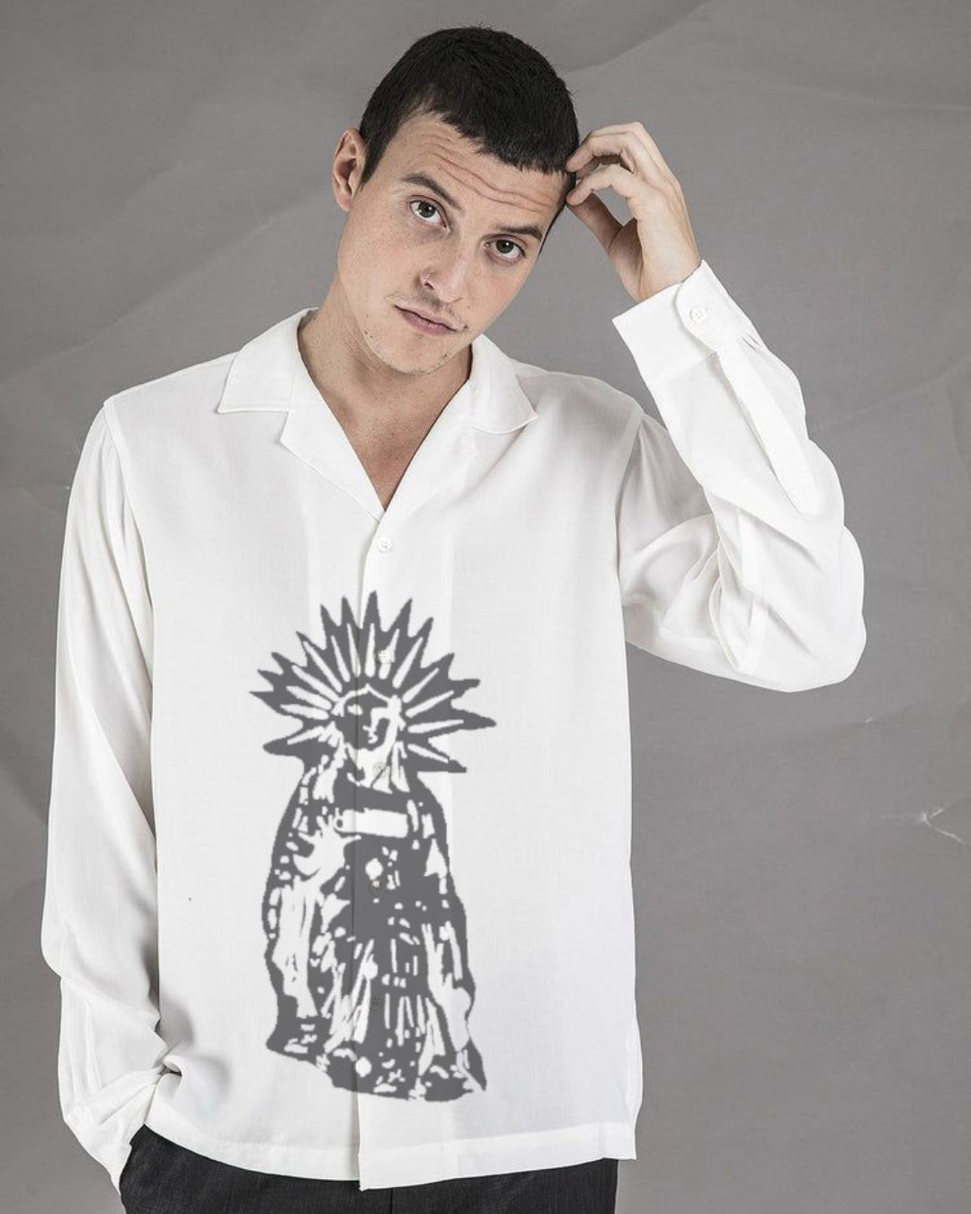 CROWNED GUARDIAN FULL SLEEVE WHITE OVERSIZED KNITTED SHIRT