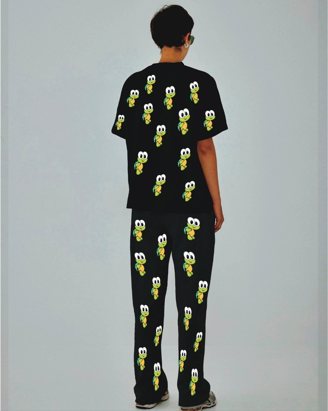 Women Turtle World Oversized Co-Ord Set - Black and Black
