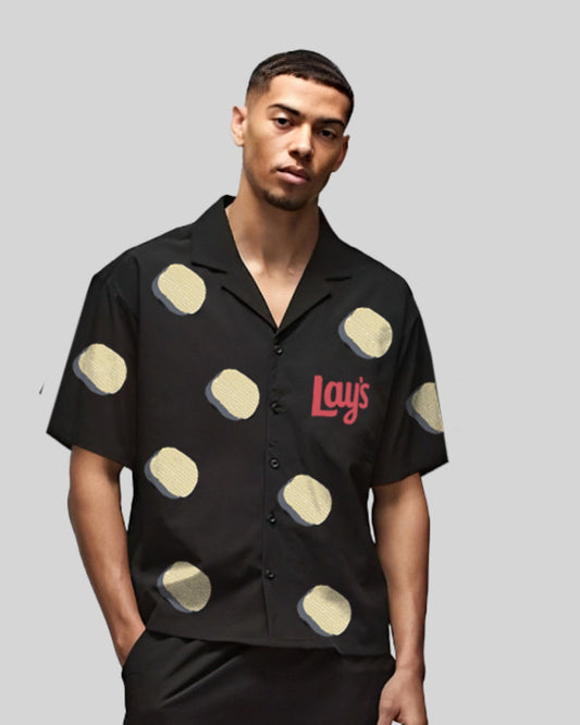 LAYS HALF SLEEVE BLACK OVERSIZED KNITTED SHIRT
