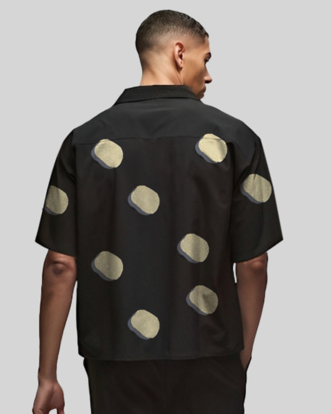 LAYS HALF SLEEVE BLACK OVERSIZED KNITTED SHIRT