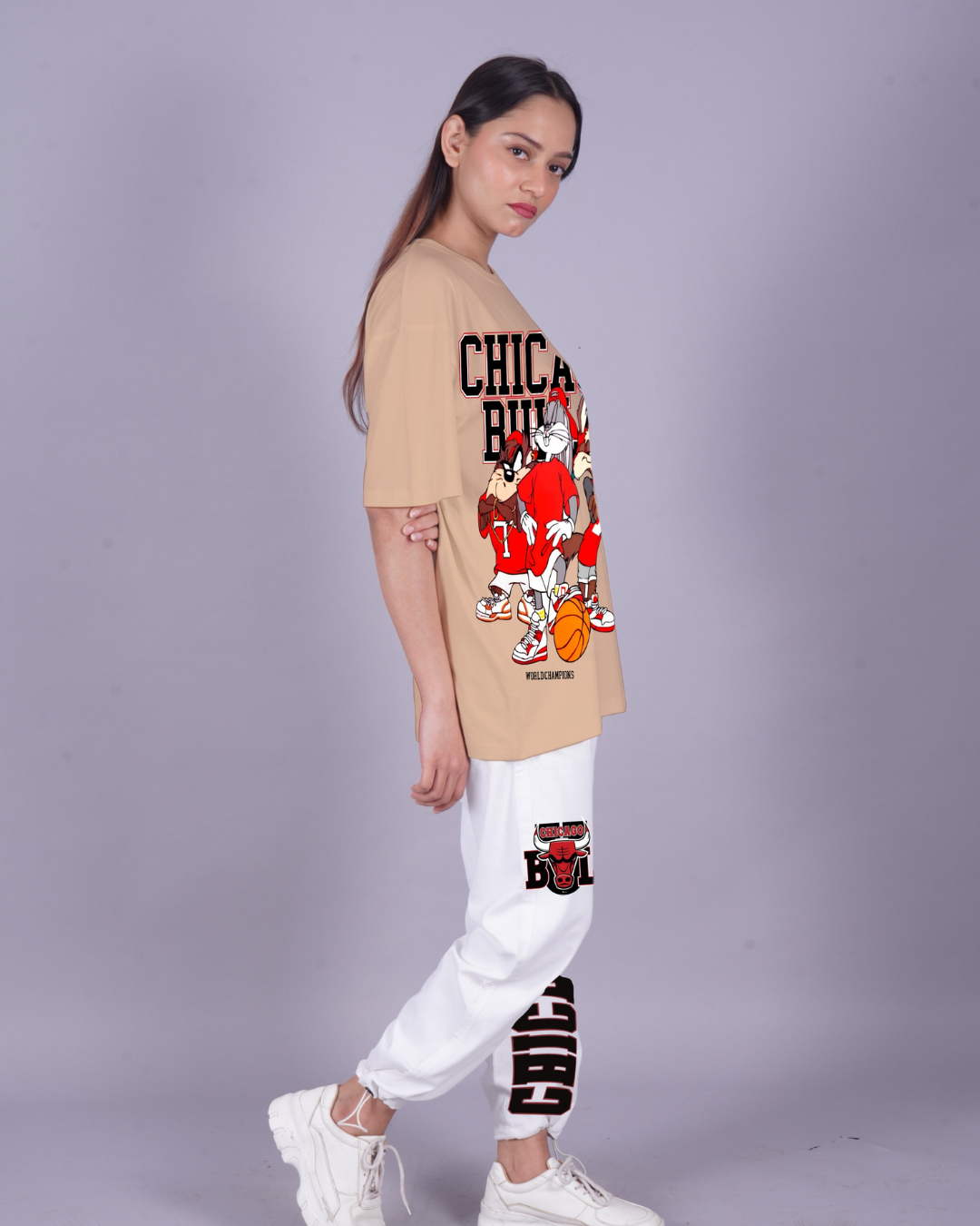 Women Chicago Bulls Oversized Co-Ord Set - Beige and White