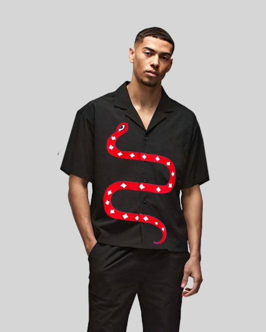 Red Dot Snake Half Sleeve Black Oversized Knitted Shirt(*)