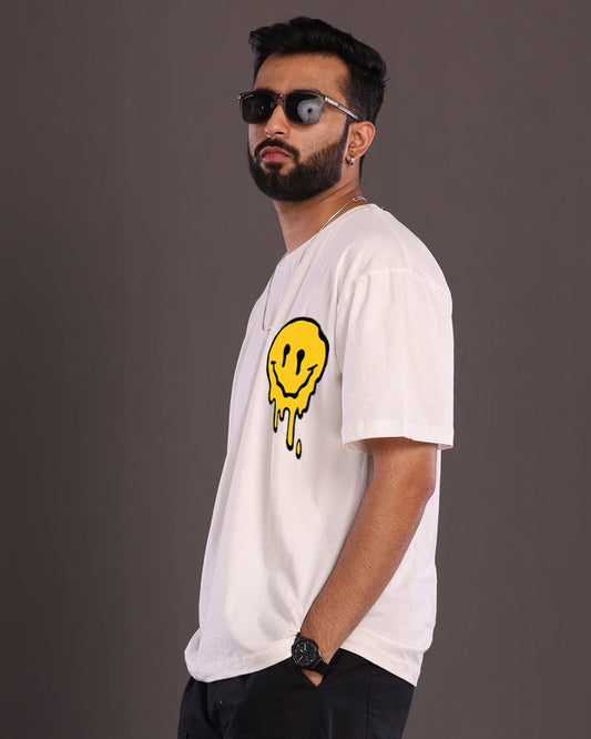 SMILEY WHITE OVERSIZED T-SHIRT(*)