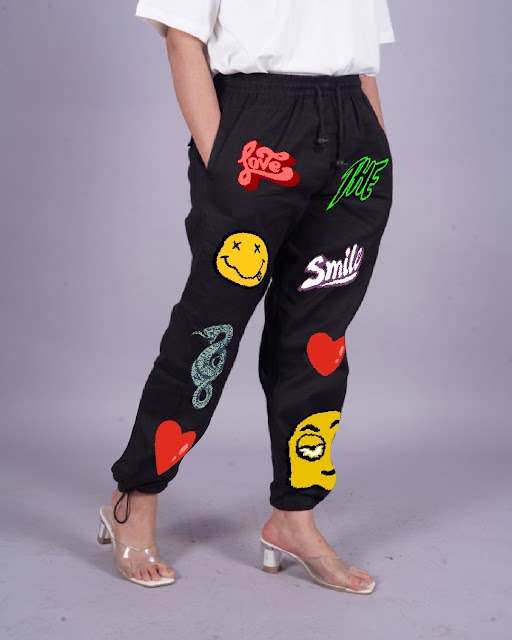 Charm in Black: Love Smiley's Ladies' Adjustable Cargo Pants(*)