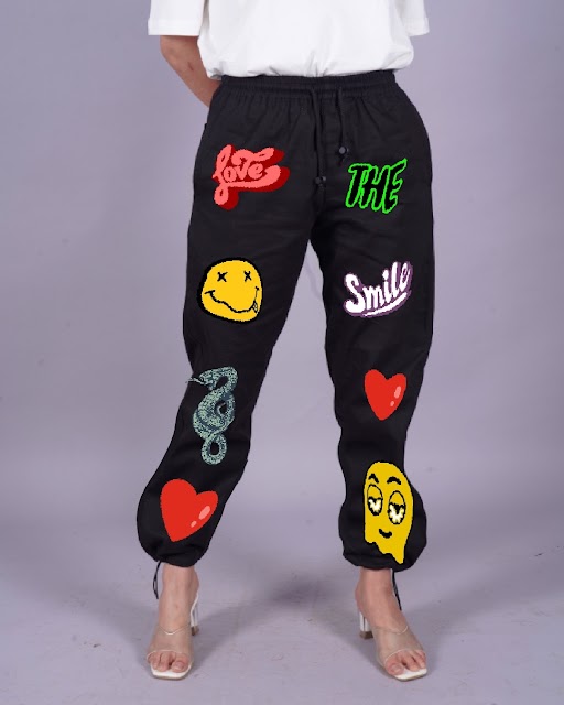 Charm in Black: Love Smiley's Ladies' Adjustable Cargo Pants(*)