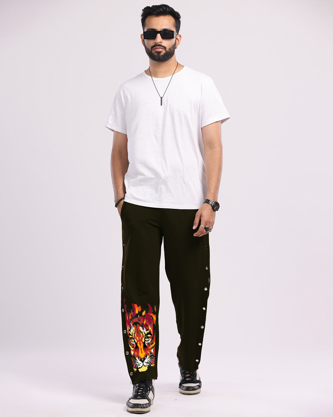 Men's Lion Accent Black Snap Buttons Cotton Trouser